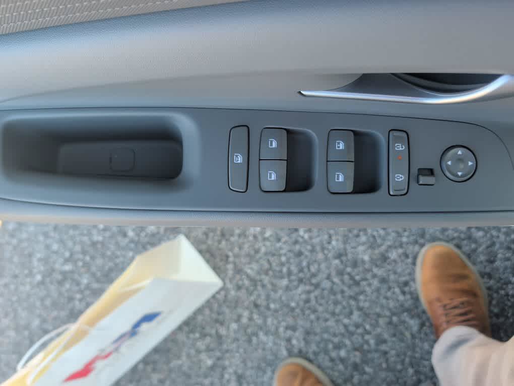 New 2026 Hyundai Elantra SE FWD image 28