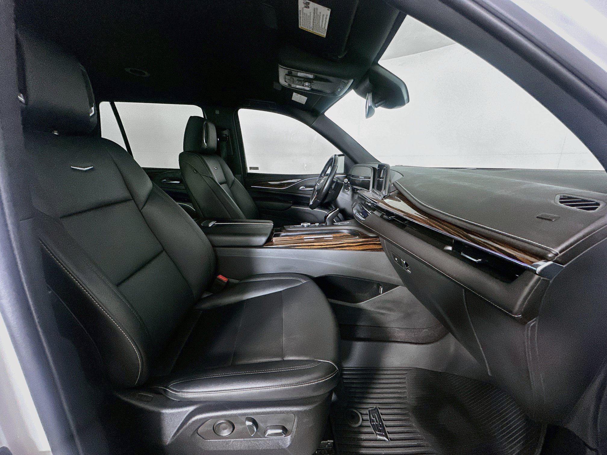 Used 2022 Cadillac Escalade Luxury RWD image 33