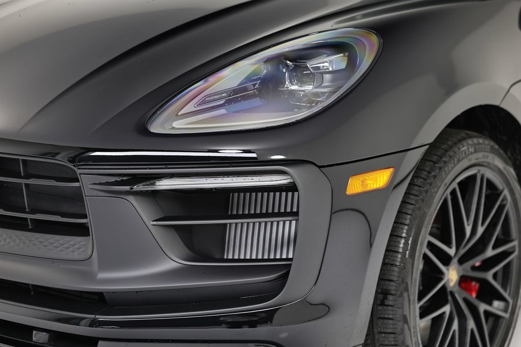New 2026 Porsche Macan GTS AWD/4WD image 11