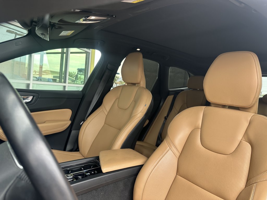 Used 2022 Volvo XC60 T8 Inscription w/ Advanced Package AWD/4WD image 28
