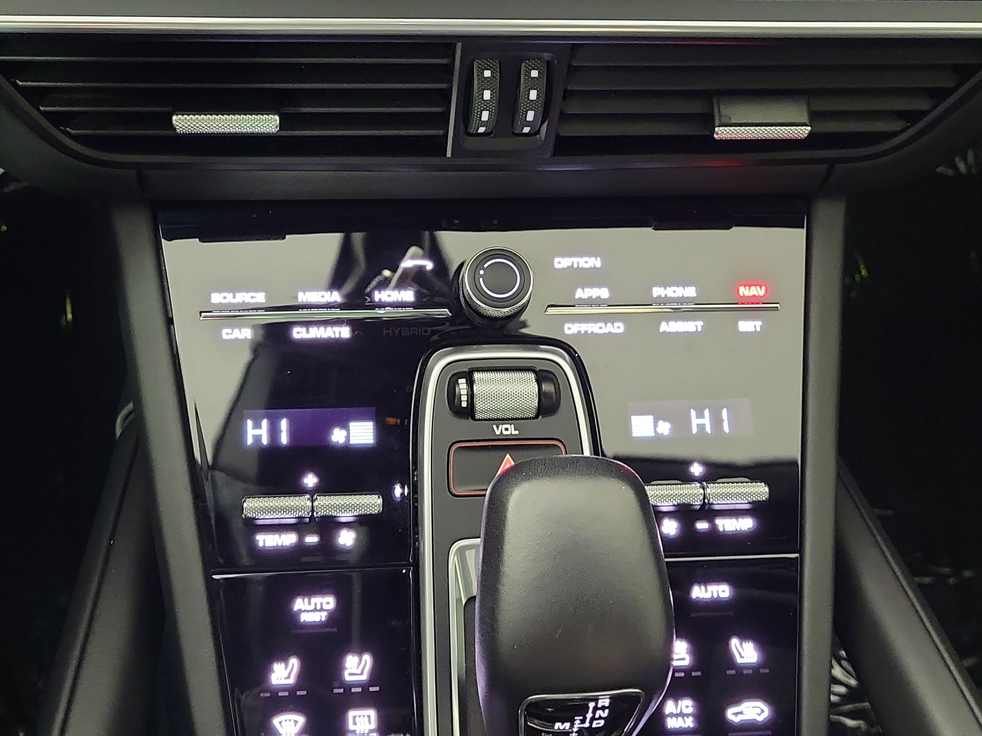 Used 2022 Porsche Cayenne Turbo S image 21