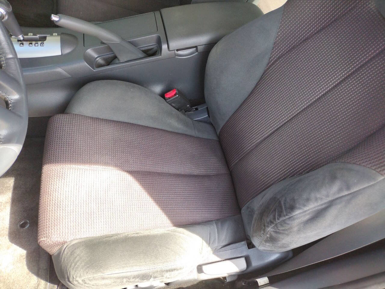 Used 2009 Mitsubishi Eclipse GS image 13