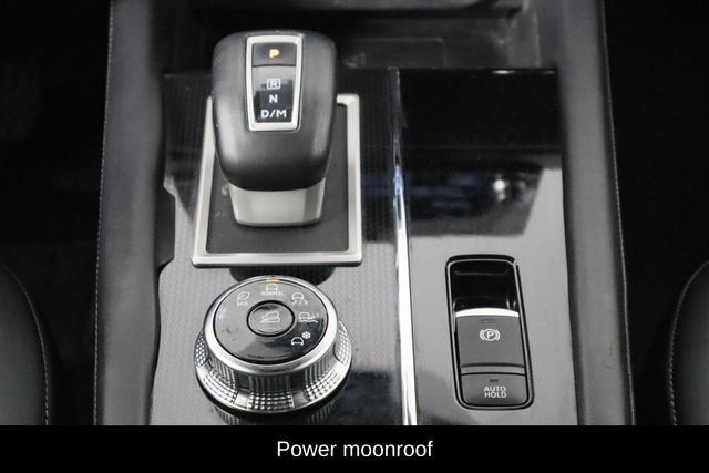 Used 2024 Mitsubishi Outlander SE Black Edition image 13