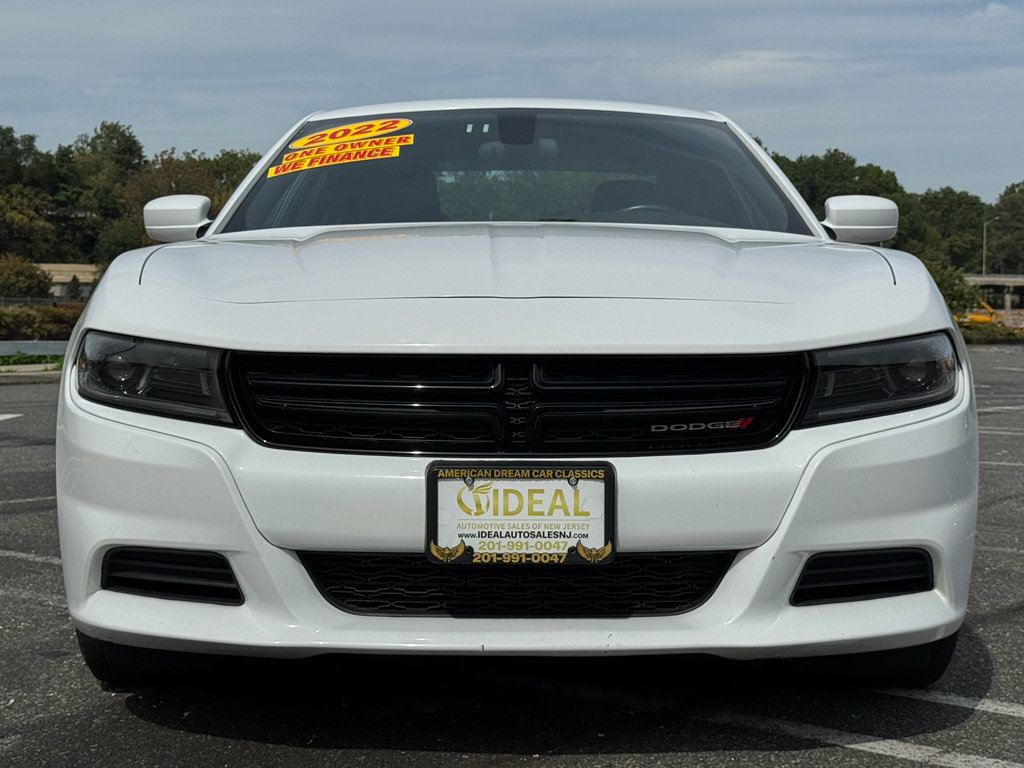 Used 2022 Dodge Charger SXT image 2