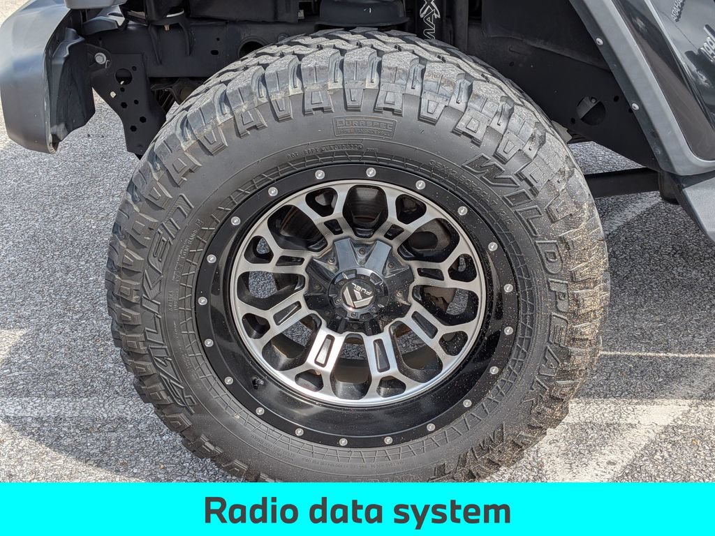 Used 2022 Jeep Wrangler Unlimited Sahara w/ LED Lighting Group AWD/4WD image 12