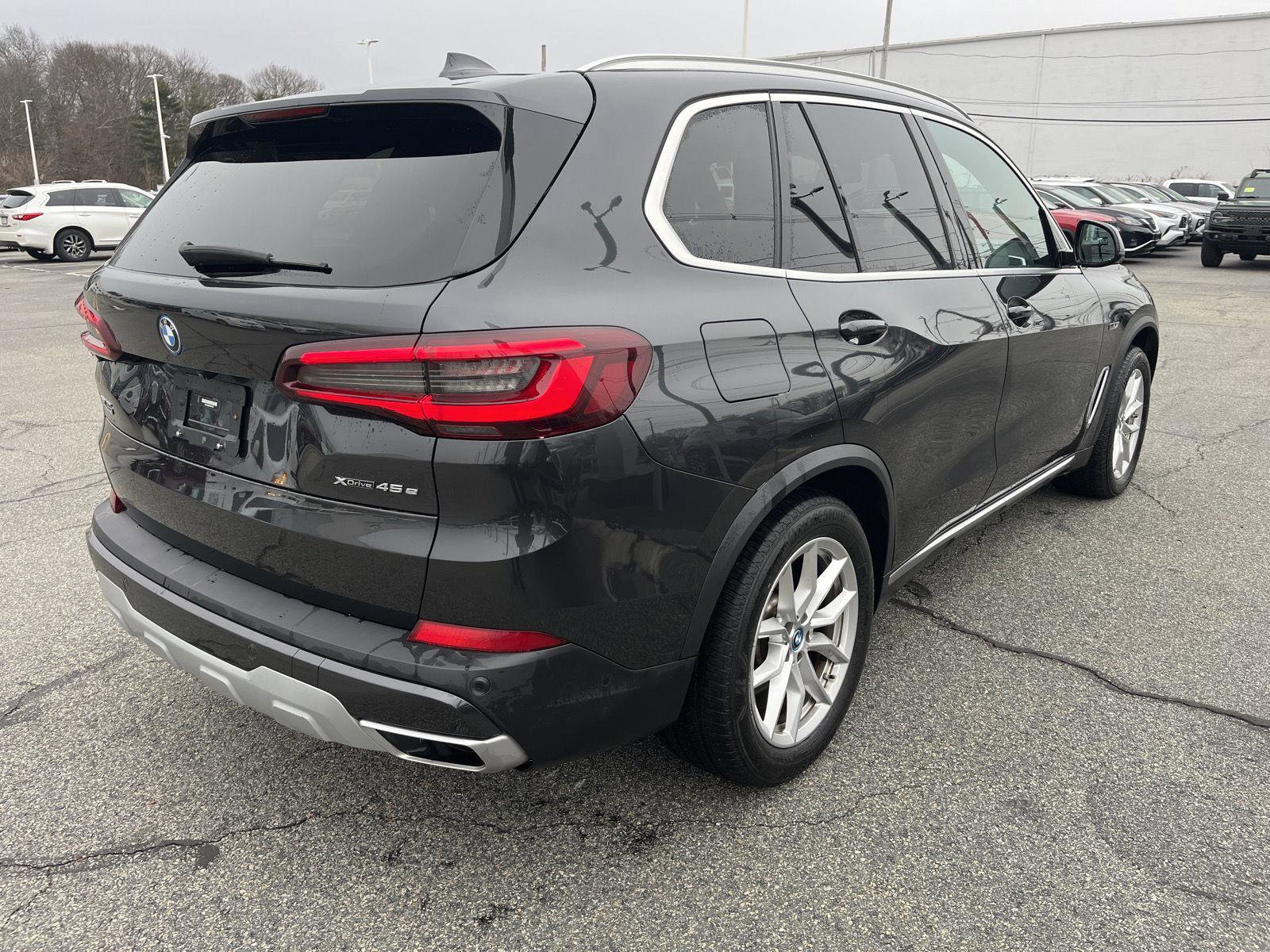 Used 2022 BMW X5 xDrive45e image 3