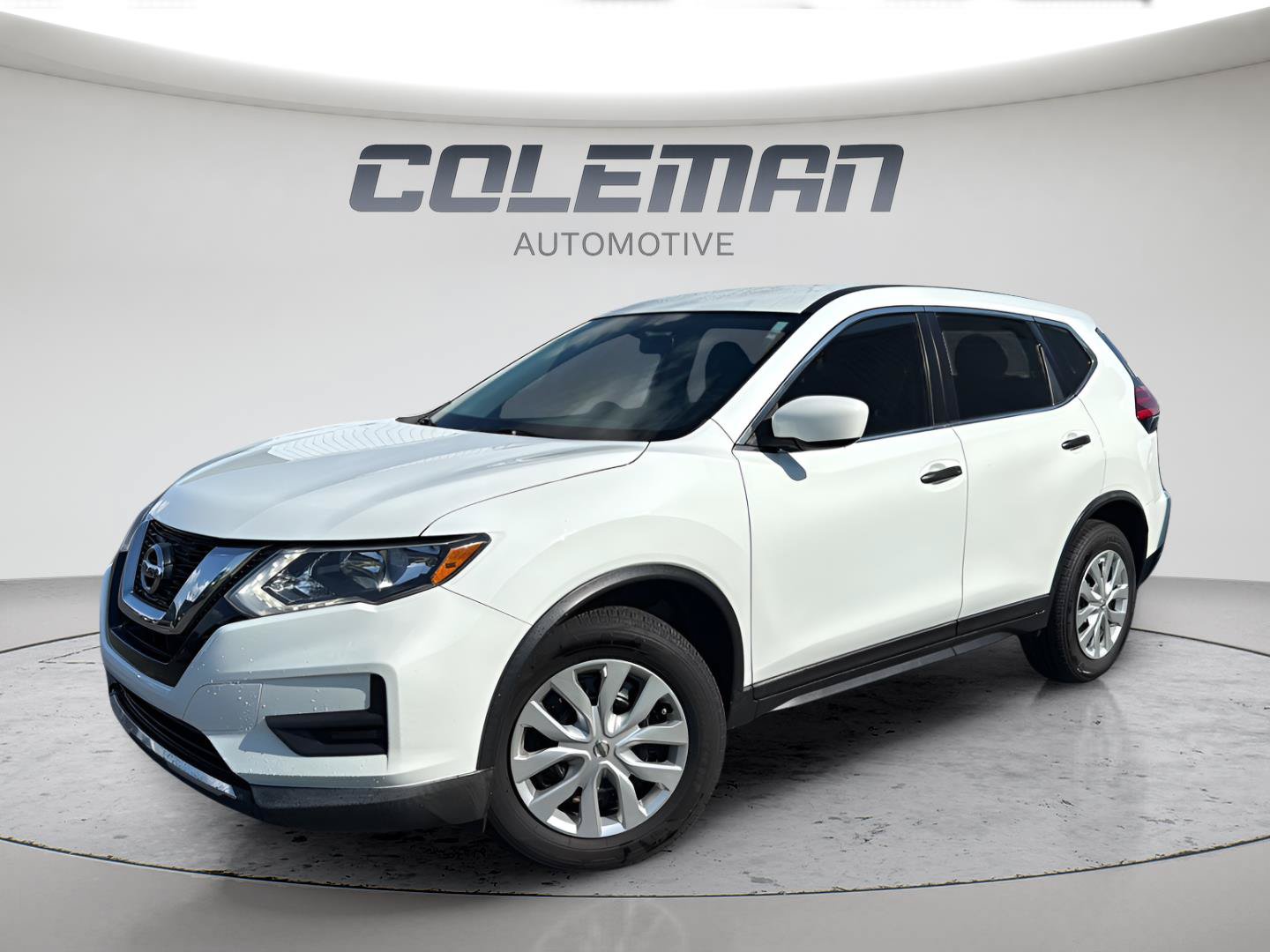 Used 2017 Nissan Rogue S AWD/4WD image 1