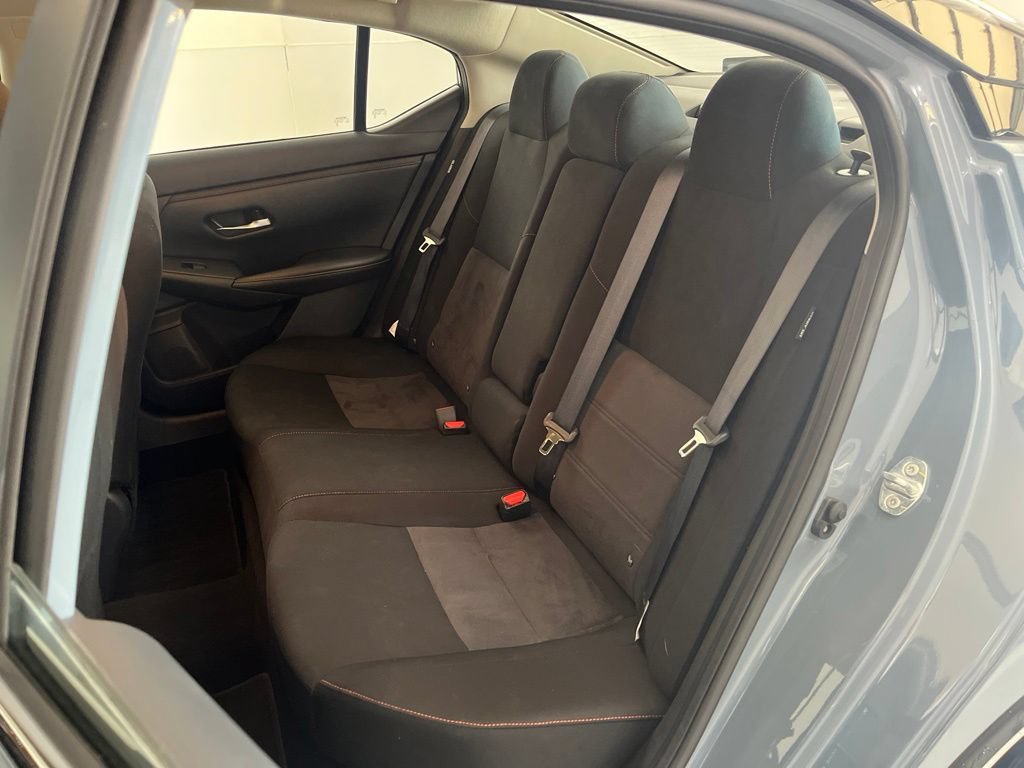 Used 2025 Nissan Sentra SR FWD image 19