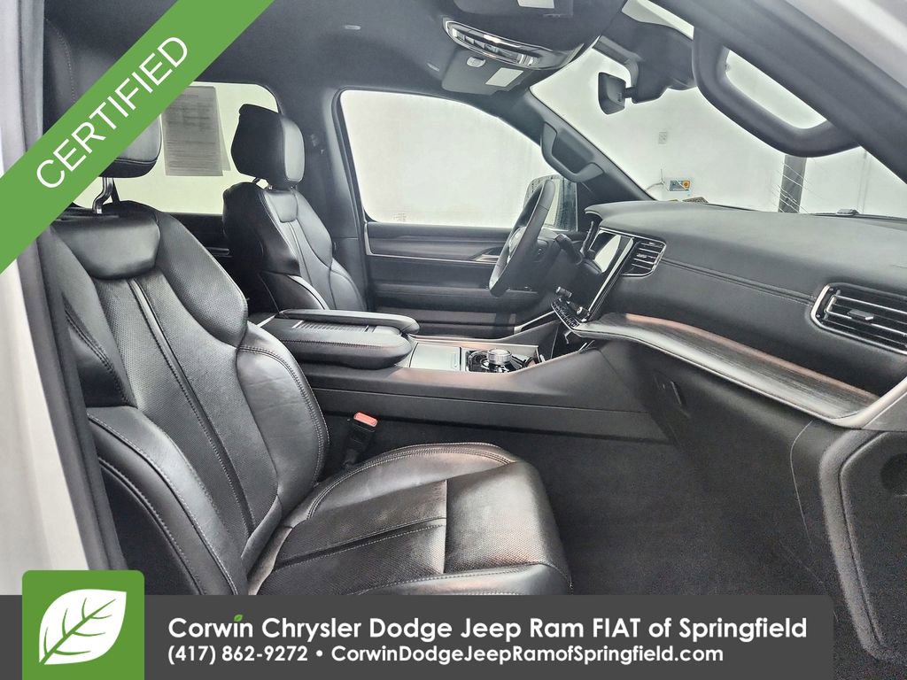 Certified 2024 Jeep Wagoneer L Series III w/ Flexible Seating Group image 34