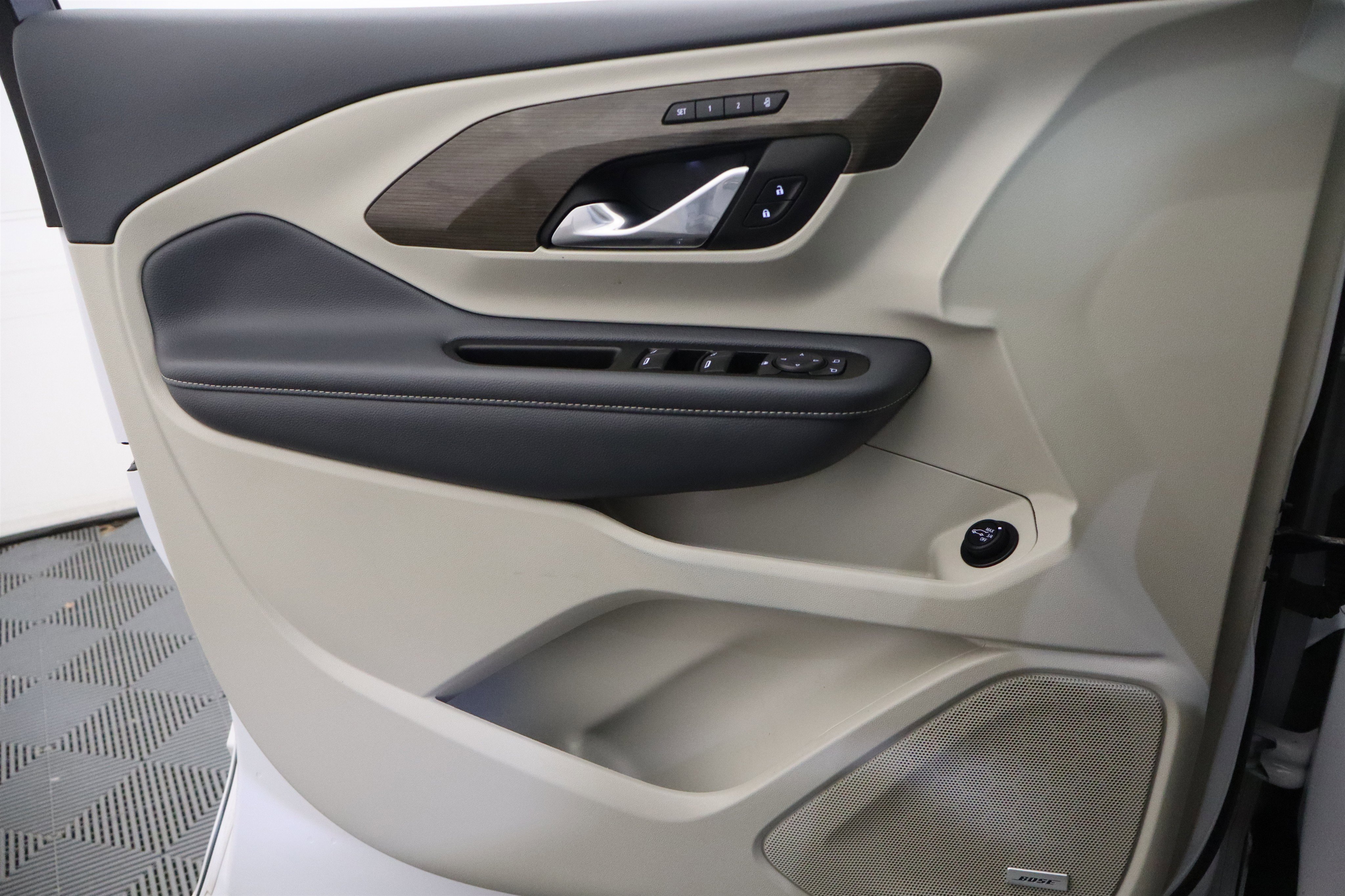 Used 2023 GMC Terrain Denali w/ Denali Premium Package image 71