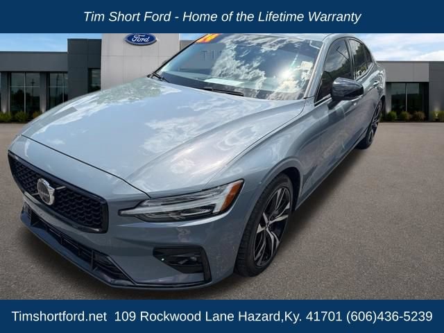 Used 2024 Volvo S60 B5 Plus AWD/4WD image 4