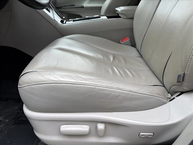 Used 2014 Toyota Venza XLE image 12