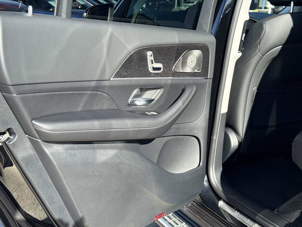 New 2026 Mercedes-Benz GLS 450 4MATIC image 12