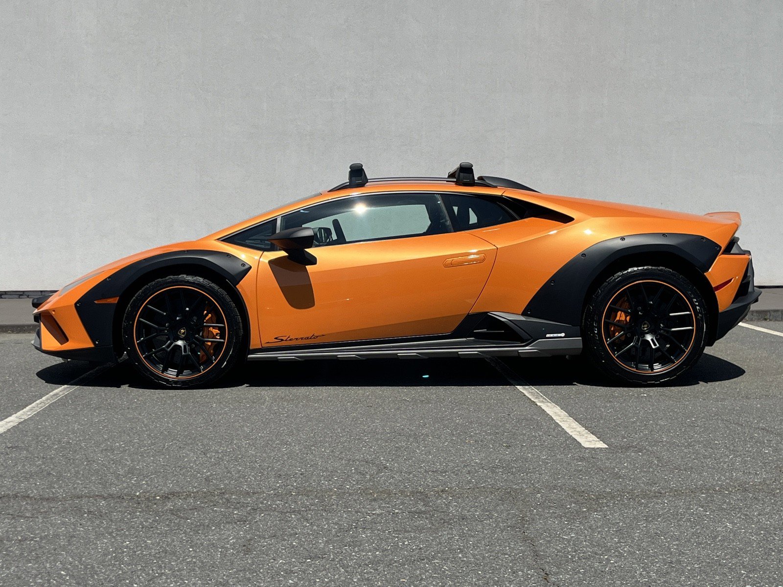 Used 2024 Lamborghini Huracan Sterrato image 16