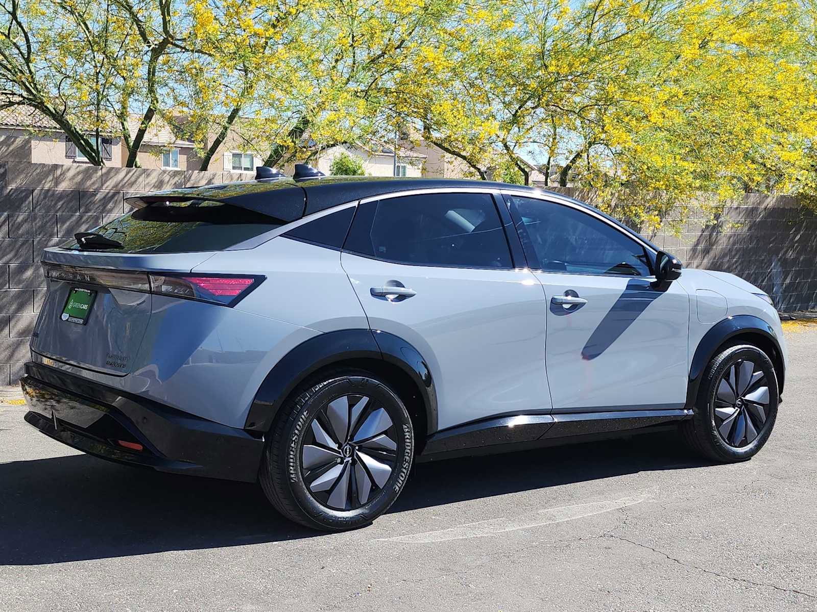 Used 2023 Nissan Ariya AWD/4WD image 9