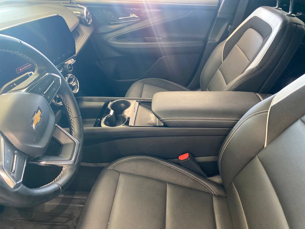Used 2024 Chevrolet Blazer EV LT AWD/4WD image 14