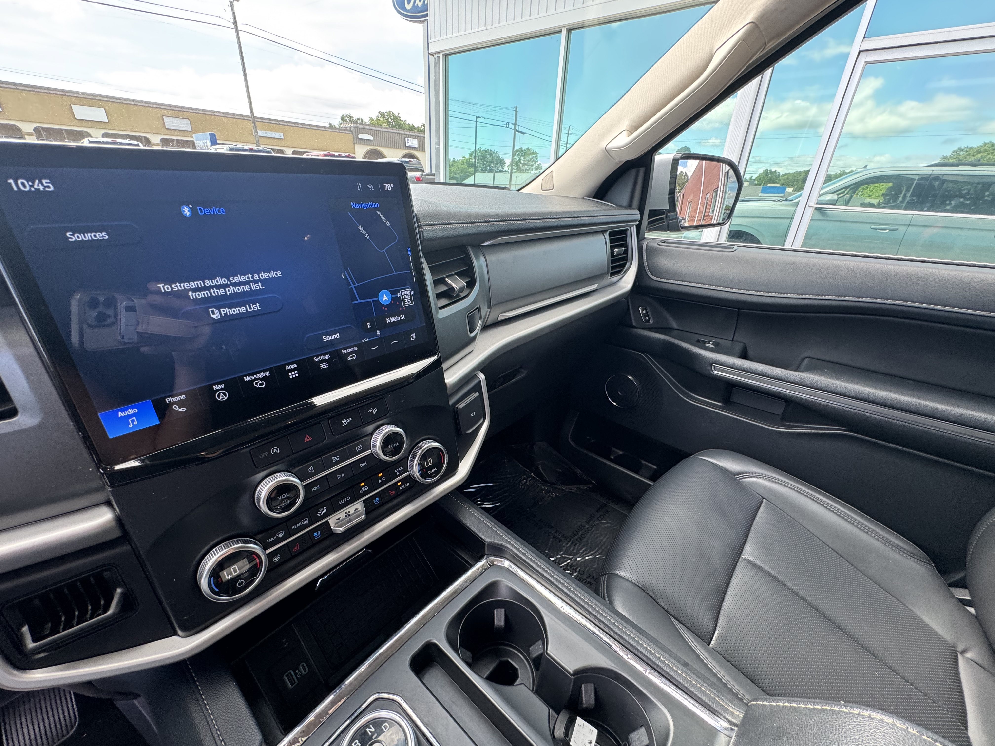 Used 2024 Ford Expedition Max XLT AWD/4WD image 16