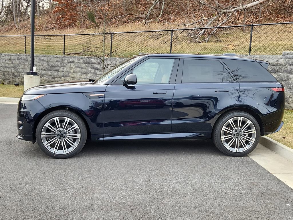 New 2026 Land Rover Range Rover Sport Dynamic SE AWD/4WD image 6