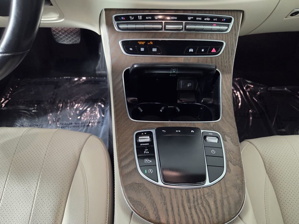 Used 2022 Mercedes-Benz E 350 Sedan image 13