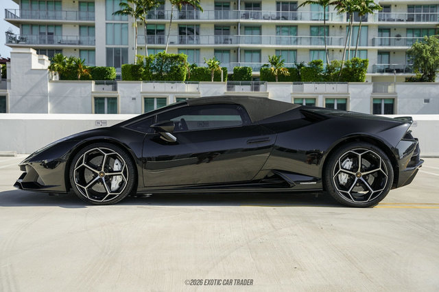 Used 2020 Lamborghini Huracan EVO AWD/4WD image 17