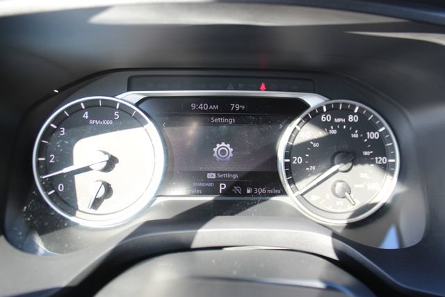 Used 2025 Nissan Rogue SV FWD image 22