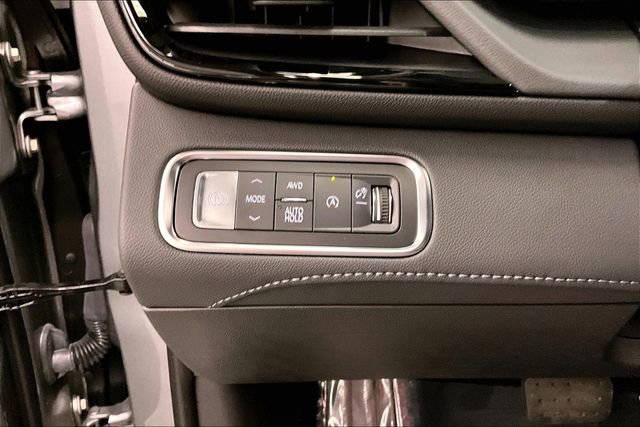 Used 2025 Buick Enclave Avenir w/ Super Cruise Package image 39