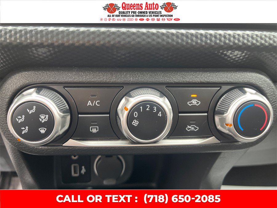 Used 2021 Nissan Kicks S FWD image 37