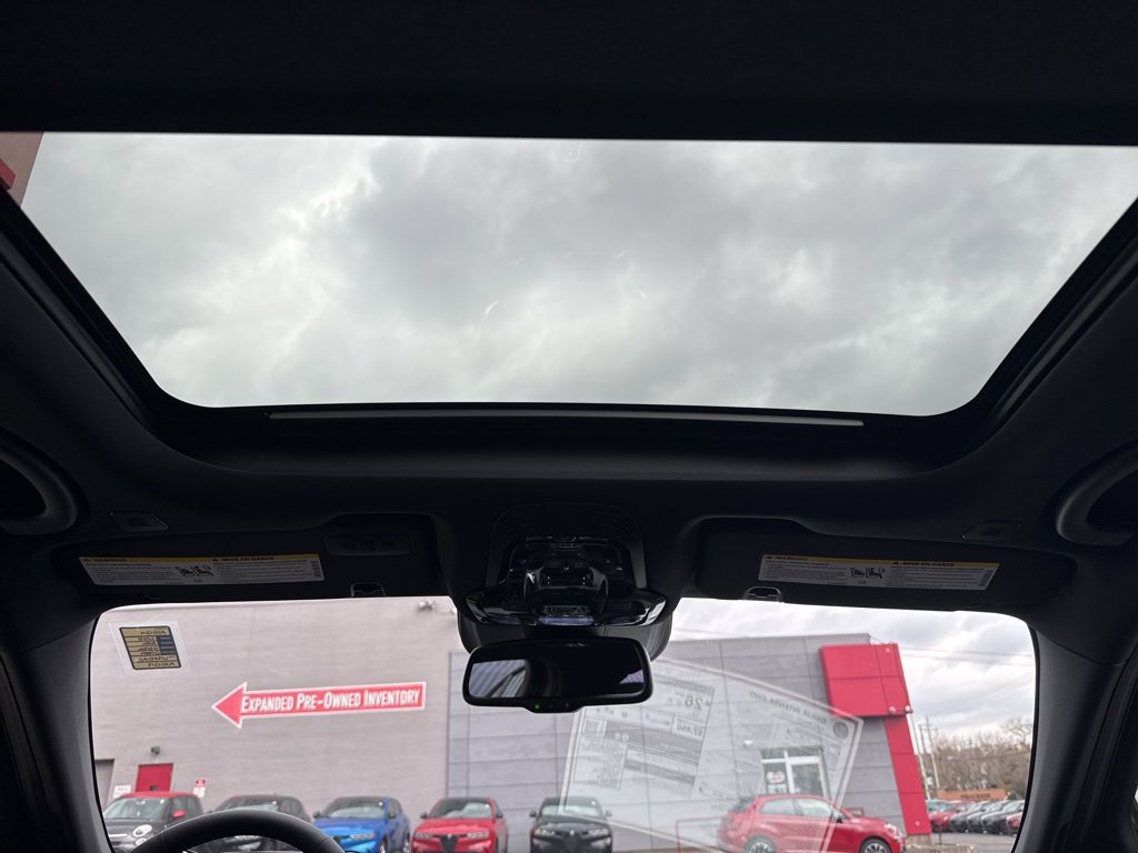 New 2025 Alfa Romeo Giulia AWD w/ Driving Assist Package image 16