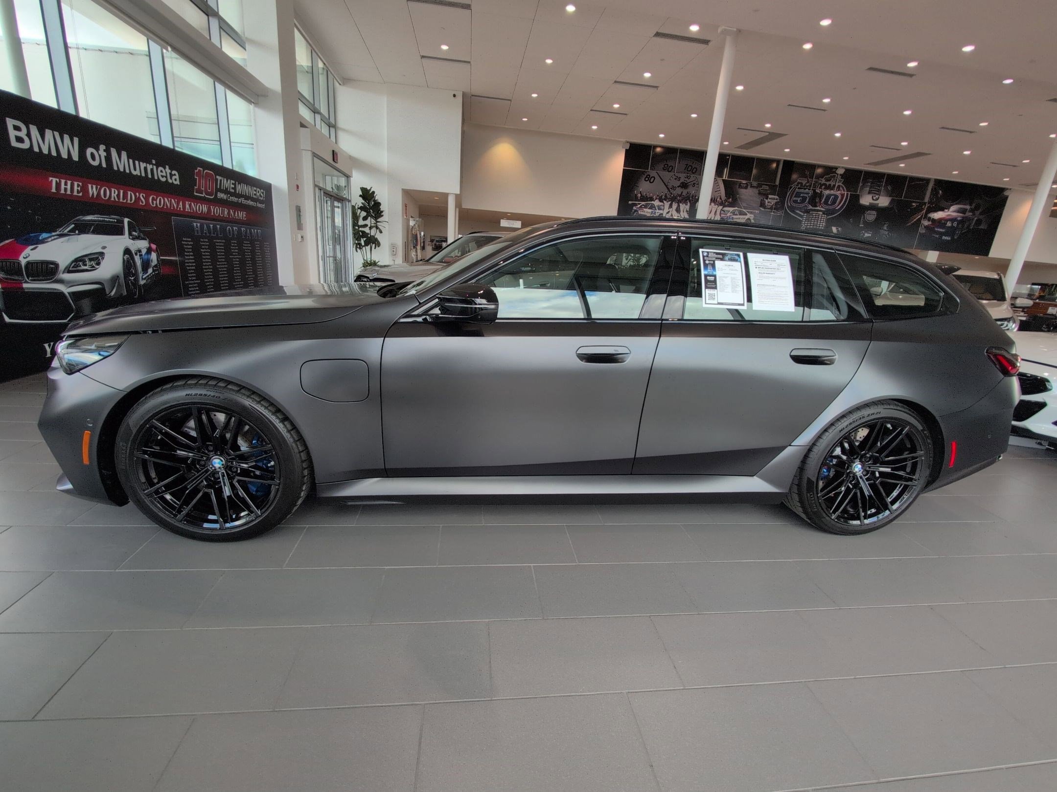 Used 2025 BMW M5 Touring w/ Executive Package image 7