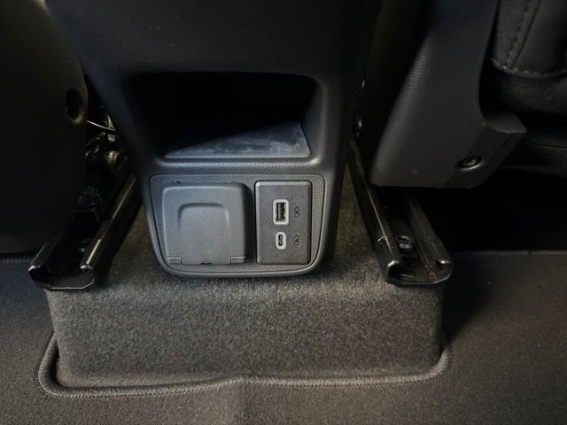 Used 2026 Buick Encore GX Avenir w/ Avenir Technology Package FWD image 29