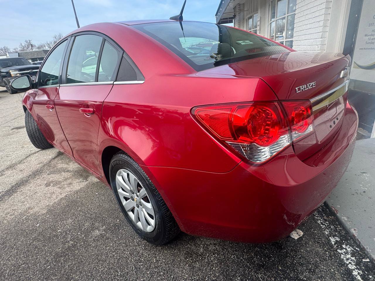 Used 2011 Chevrolet Cruze LT FWD image 4