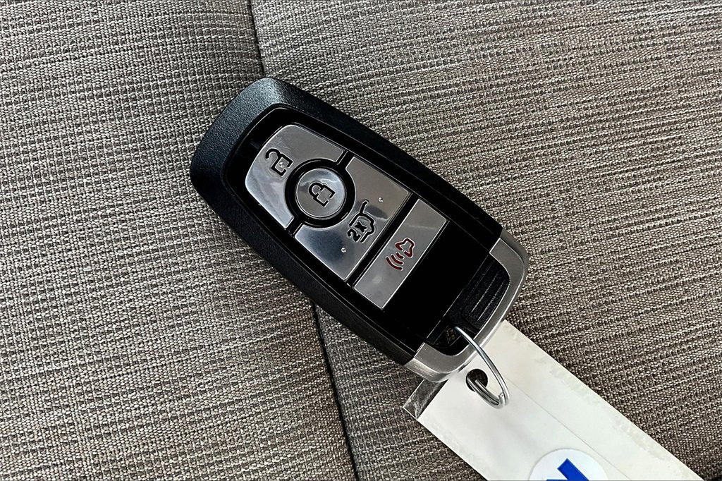 Used 2024 Ford Expedition XLT image 6