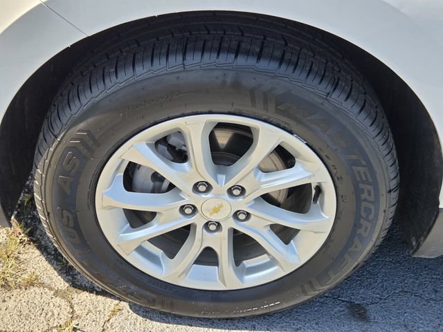 Used 2021 Chevrolet Equinox LT FWD image 16
