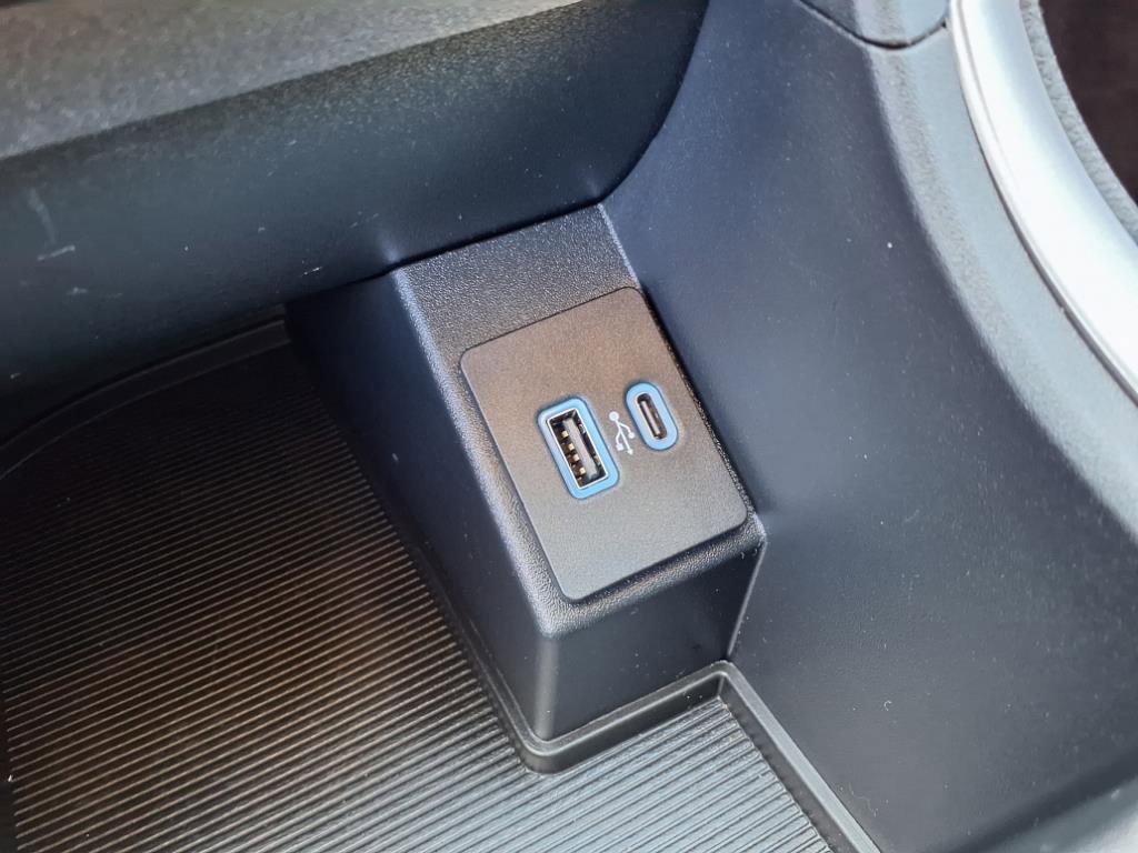 Certified 2024 Ford Edge SE w/ Black Appearance Package image 27