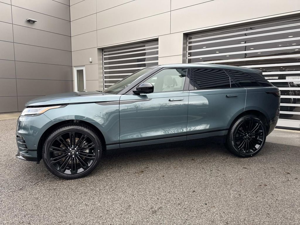 New 2026 Land Rover Range Rover Velar Dynamic SE image 3