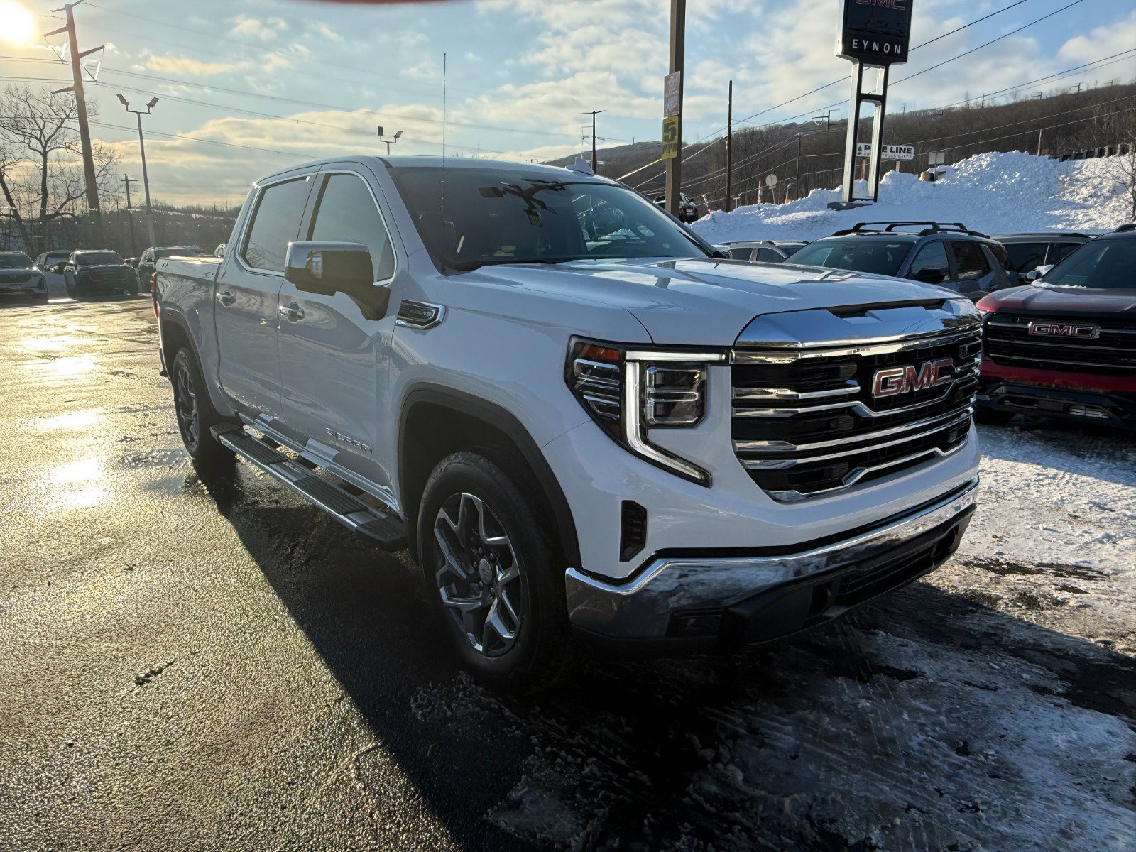 New 2026 GMC Sierra 1500 SLT w/ SLT Premium Package image 7