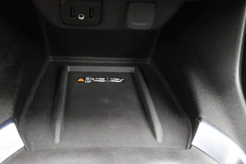 Used 2023 Chevrolet Traverse LT AWD/4WD image 24