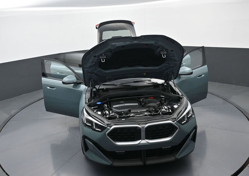 Used 2025 BMW X2 xDrive28i AWD/4WD image 38