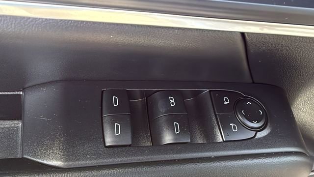 Used 2025 GMC Terrain Elevation image 12