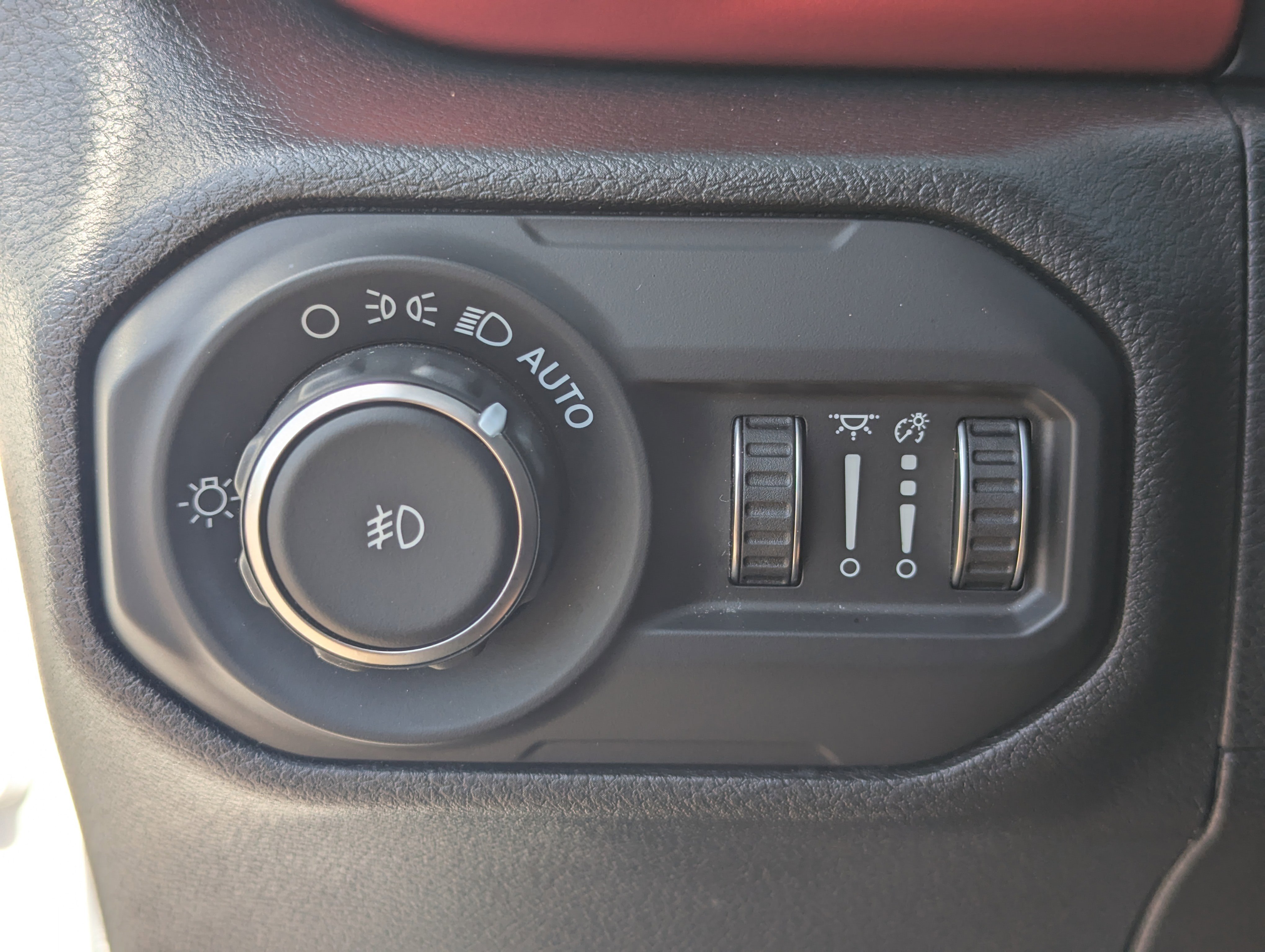 Used 2018 Jeep Wrangler Unlimited Rubicon AWD/4WD image 30