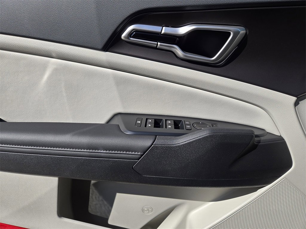 New 2026 Kia Sportage EX w/ EX Panorama Roof Package image 16