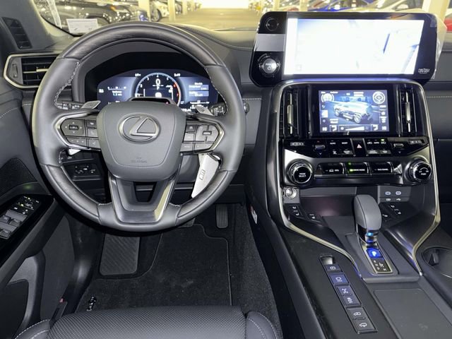 New 2026 Lexus LX 700h Luxury image 3