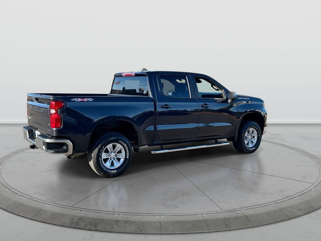 Used 2022 Chevrolet Silverado 1500 LT AWD/4WD image 8