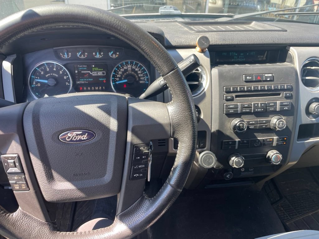 Used 2011 Ford F150 XLT w/ XLT Chrome Pkg AWD/4WD image 12