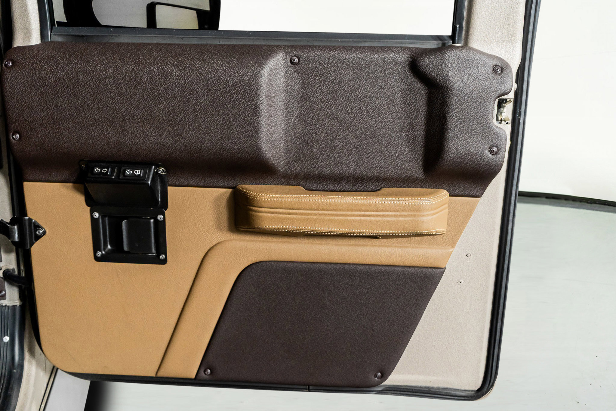 Used 2003 HUMMER H1 4-Door Wagon image 50