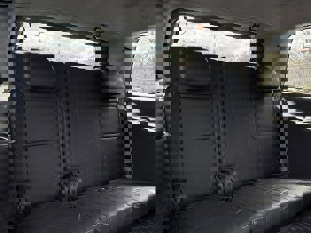 Used 2020 GMC Yukon SLT w/ Premium Edition image 16