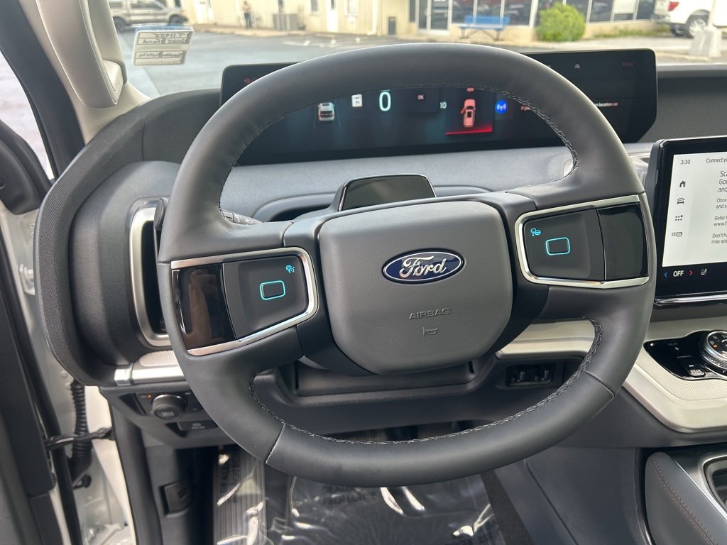 New 2025 Ford Expedition Active image 27