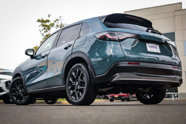 Used 2024 Honda HR-V Sport image 2