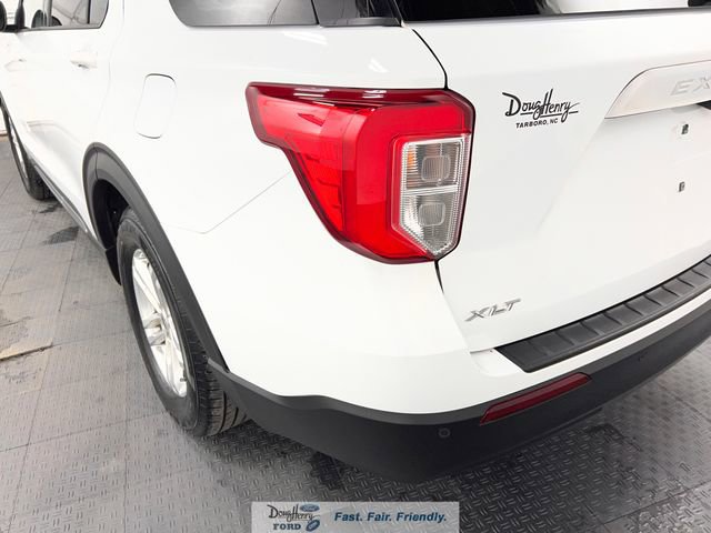 Used 2020 Ford Explorer XLT w/ Comfort Package image 12