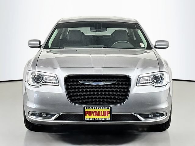 Used 2017 Chrysler 300 Touring w/ Value Package RWD image 2